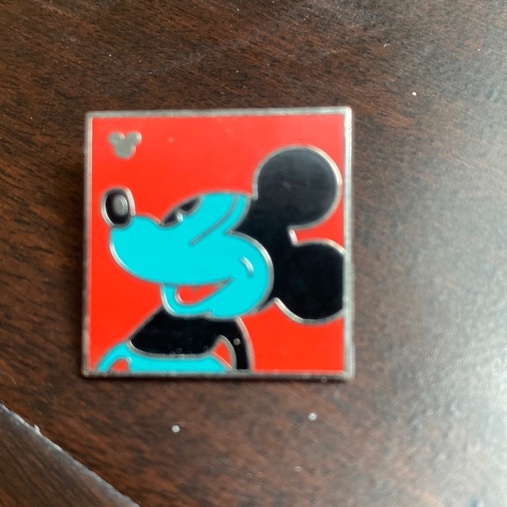 Vintage Disney Parks Retro MICKEY MOUSE Red Square -Hidden Mickey Tradin…